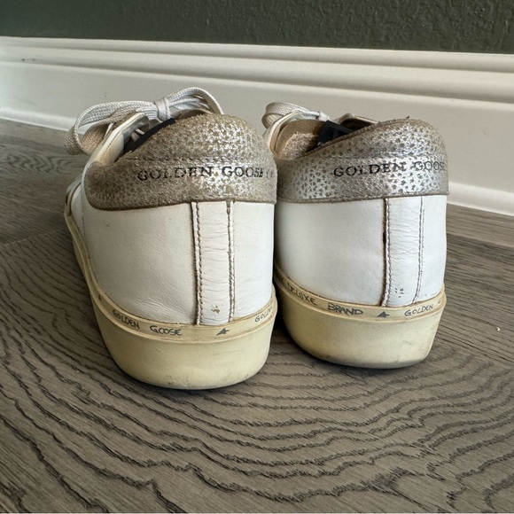 Golden Goose Deluxe Brand Hi Star Low-Top Sneakers
Size 38 - Picture 12 of 14